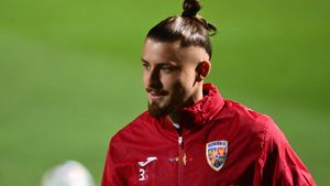 Tottenham repetă rețeta transferului lui Radu Drăgușin, iar vestea nu e tocmai cea mai bună pentru român. Spurs vrea să cumpere din Serie A un alt fotbalist pentru zona centrală a apărării