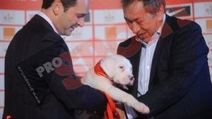 FOTO** Badea prezintă ultimul "transfer" al câinilor! De ce vrea să "negocieze" cu rapidistul Copos