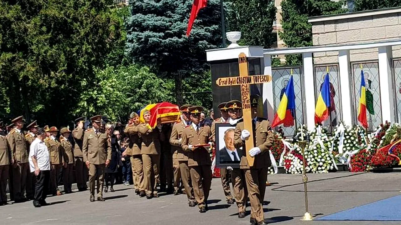 Cristian Țopescu a fost înmormântat. Cine l-a însoțit pe ultimul drum și gestul de 