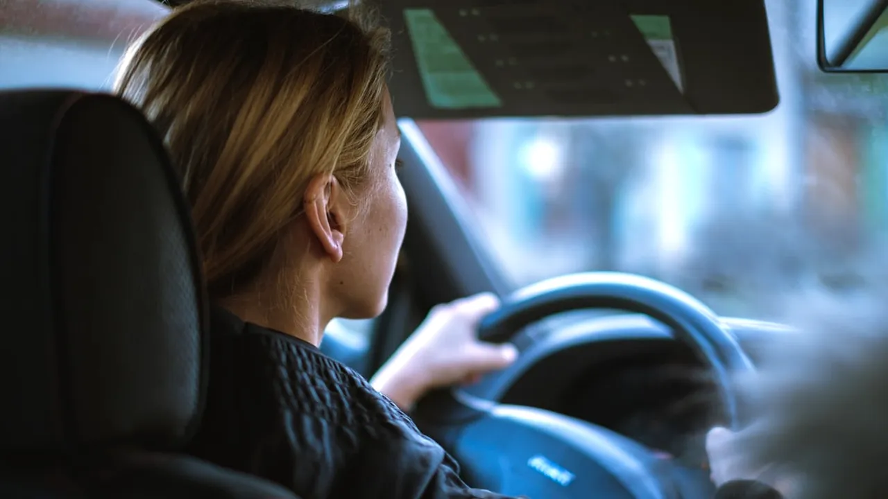 ADVERTORIAL | Importanța legislației rutiere pentru orice șofer