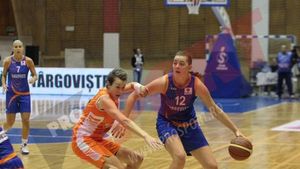 Campioana n-a produs surpriza la Istanbul!** Fenerbahce Istanbul - CSM Târgoviște 73-48