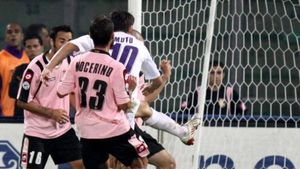 Ultrașii, de partea Fiorentinei în scandalul cu Mutu!** "Ca om, nu are nimic bun! Trebuia să-l vindem de mult"