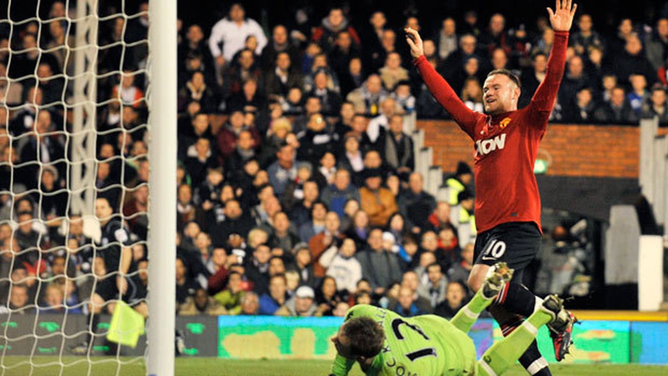 VIDEO Rooney a marcat un super gol pentru a celebra al doilea record în 4 zile!** Giggs a ratat la mustață golul 20.000 din istoria Premier League