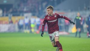 E rupt vestiarul Rapidului? Claudiu Petrila a spus cum e, de fapt, în Giuleşti: „Trebuie să fim mult mai uniți când i se întâmplă ceva rău unui jucător"