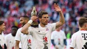 Secretul talismanului lui Bayern. Povestea neverosimilă a papagalului furat