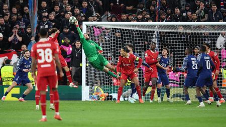 Ilie Dumitrescu n-a ezitat. Pe el l-a ales MVP după Liverpool - PSG