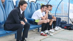 "Anul ăsta se bat opt echipe pentru titlu!** Revenirea Stelei, de lăudat"