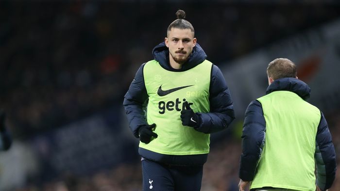 Adevărul despre ceea ce trăiește, de fapt, Radu Drăgușin la Londra, după ce a semnat cu Tottenham! Managerul Ange Postecoglu a dezvăluit ce se întâmplă cu românul nostru: „Clubul încearcă din răsputeri să îl ajute cu asta”