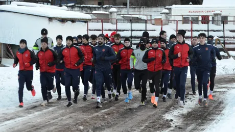 ACSM Reșița s-a reunit în decorul alb din Valea Domanului! Echipa lui Flavius Stoican are două noutăți în lot și s-a despărțit cert de doi jucători