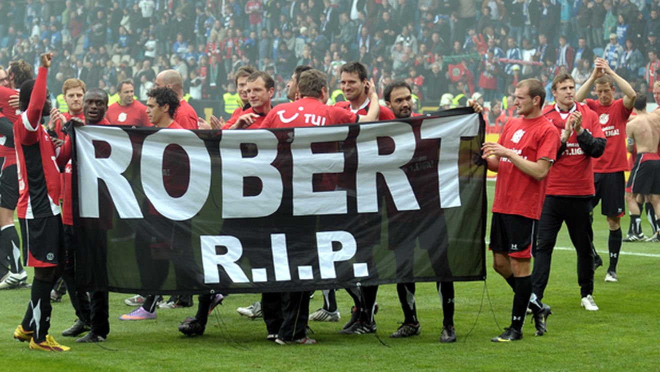 Federația germană va comemora un an de la moartea portarului Robert Enke