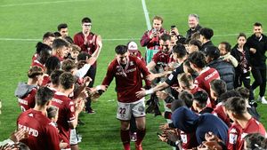 Cu ce se ocupă Cristian Săpunaru, după ce a fost îndepărtat de Rapid București. Imagini cu fostul căpitan giuleștean: își întreține condiția fizică în așteptarea unui nou contract. EXCLUSIV