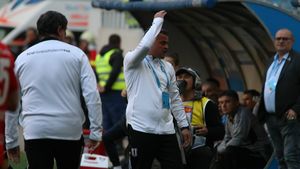 Oficialii celor de la U Craiova reacționează după ce Popa a spus că a fost amenințat de Mititelu jr: „E o mare aberație! A fostul unul dintre jucătorii favoriți ai lui Adrian Mititelu!” | EXCLUSIV