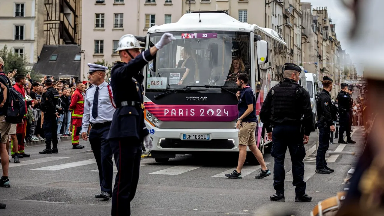 Amenzi uriașe la Paris pentru fanii care călătoresc fără bilet! Avem cifrele! Cât „te costă” dacă faci scandal în autobuzele care duc la marile evenimente sportive de la Jocurile Olimpice. SPECIAL