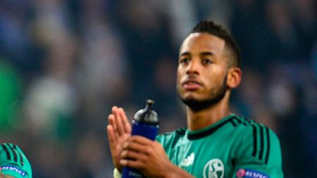 INCREDIBIL | Unui jucător de la Schalke i s-a furat geanta, chiar când dădea interviuri pe aeroportul Koln-Bonn