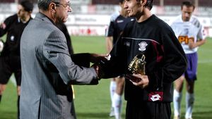 Antrenează echipa la care a fost golgheter. Ionuț Mazilu a debutat cu victorie pe banca tehnică a Sportului Studențesc, în Liga a 4-a: "Dacă tot stăteam degeaba, am zis să ajut"