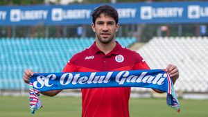Dorinel Munteanu continuă ”cumpărăturile” de la Buzău, dar și din Bulgaria! Al treilea jucător de la Gloria care ajunge la Oțelul Galați