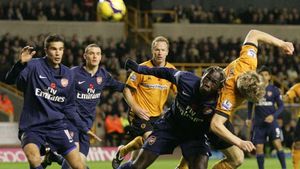 VIDEO** Arsenalul lui Cesc și Van Persie 'a dansat cu Lupii'!