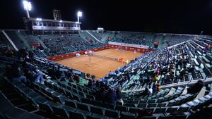 Replica dură a BNR după ce Țiriac a mers luni în Parlament pentru a susține reincluderea bazei din Cotroceni în circuitul sportiv din Capitală. "Au reluat în spațiul public neadevăruri flagrante!"