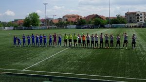 SCANDALOS | Jucătorii Viitorului, scuipați și bătuți de suporterii lui "U" Cluj la un meci al echipelor U19! Ultrașii au premeditat totul: "Lăsați nunțile și botezurile, avem treabă cu Hagi!"