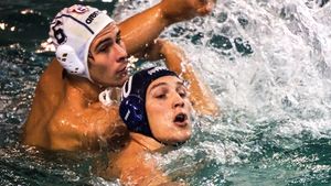 Steaua - Sportul Studențesc Corona, finala Cupei României la polo. "Militarii" au trecut în semifinale de CSM Digi Oradea cu 11-8, în timp ce "studenții" au învins Dinamo cu 7-2