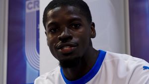 ProSport, confirmat. Atacantul francez Steven Nsimba, anunţat oficial de Universitatea Craiova