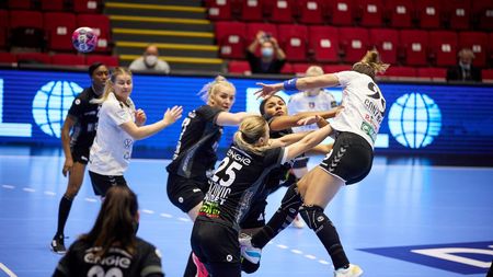 CSM București – SCM Rm. Vâlcea 21-27. „Tigroaicele” s-au calificat în sferturile de finală ale Ligii Campionilor, dar marea rivală le-a dat frisoane. CSKA Moscova, adversara înainte de Final Four