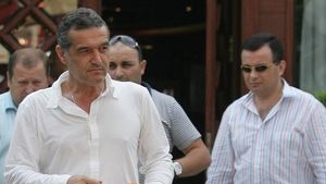 El ar fi fost cu siguranță primul "gladiator" de pe lista lui Gigi, acum îi pune la zid pe steliști!** Încă o propunere de antrenor pentru  Becali