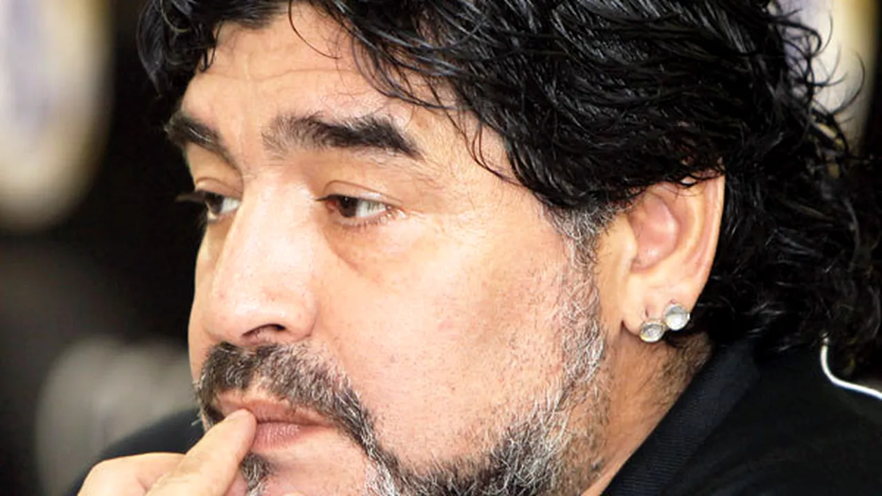 El Pibe D''Horror!** Maradona este făcut praf de un fost fotbalist de la Al Wasl
