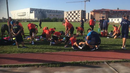 FCSB, antrenament în fața a peste 400 de spectatori! Mihai Neșu, alături de echipa lui Gigi Becali înaintea meciului din Cupa României Betano! Apariția surprinzătoare a fostului fotbalist | VIDEO & FOTO EXCLUSIV