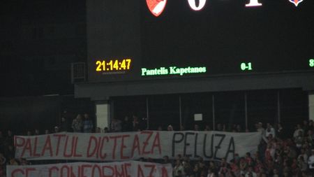 Fanii dinamoviști i-au luat peste picior pe "roș-albaștri"