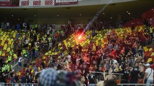 Incidente pe Național Arena: "câinii" și steliștii s-au luat la bătaie! Dinamoviștii de la "Peluza Sud", evacuați