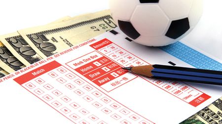 Un parior din Bacău a dat lovitura. A mizat 300 lei și a câștigat 12.500 de euro. Vezi biletul câștigător