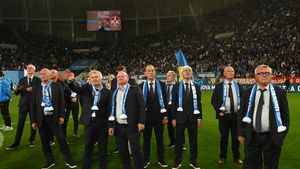 Veşti de ultimă oră despre jucătorul de legendă al Universităţii Craiova care a suferit un accident vascular cerebral. EXCLUSIV