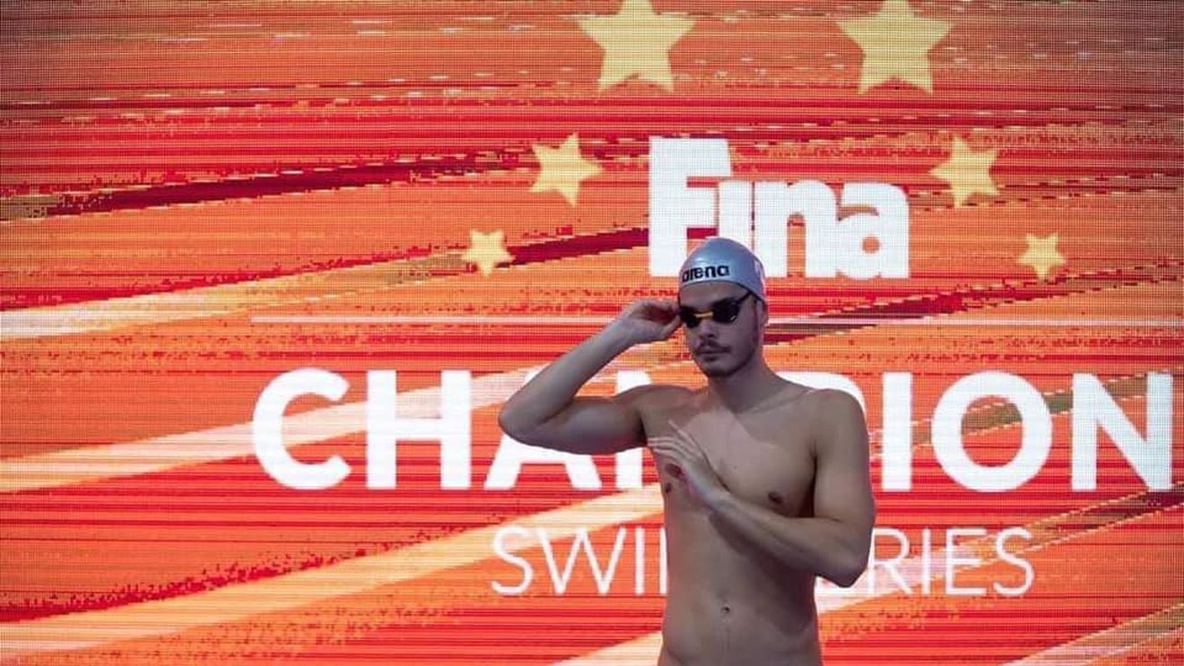 Robert Glință, înotătorul român calificat la Olimpiada de la Tokyo, se antrenează pe uscat. Cum este posibil