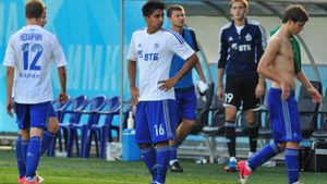 Dinamo Moscova promite măsuri ferme, după ce un grup de fani a atacat jucătorii cu bile de paintball!