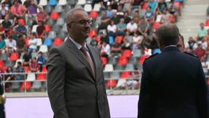 Vasile Dîncu reaprinde veșnicul conflict: „Vă promit că Steaua va juca în Liga 1!”