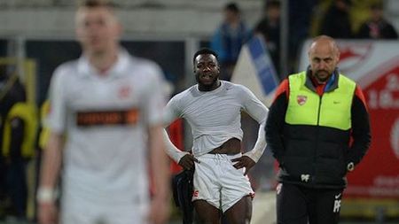 Gnohere: "Fotbalul românesc și cel african sunt în doliu! Meciul trebuia să fie oprit, nu mai puteam juca după acel moment"