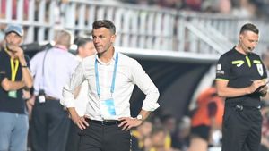 Verdict dur pentru Ovidiu Burcă, după ce suporterii i-au cerut demisia de la Dinamo: „O echipă fără identitate! Burcă e speriat, vezi iritare, nesiguranță” | VIDEO EXCLUSIV ProSport Live