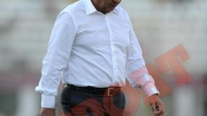Veste tristă pentru Mircea Lucescu!** Și-a lăsat echipa pe mâna secunzilor și a plecat de urgență în Germania