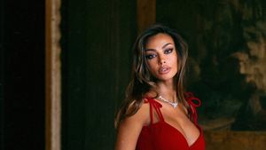 Mădălina Ghenea, apariție incendiară cu o fustă minusculă. Fosta iubită a lui Dimitrov a atras toate privirile