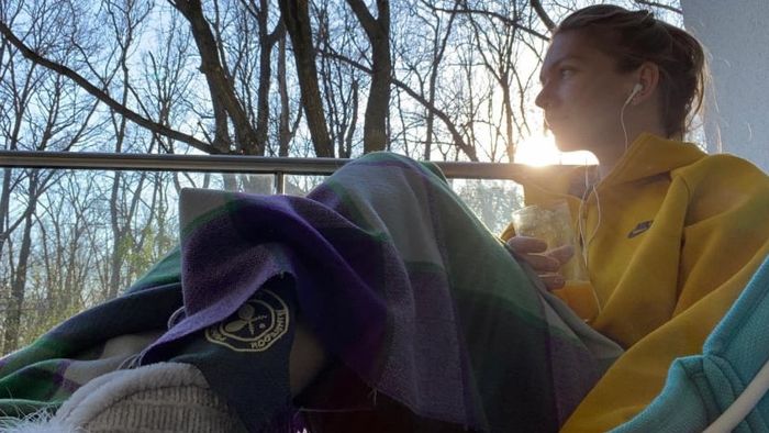 Simona Halep a publicat 4 fotografii: „În prima se citesc durerea din ochii mei înlăcrimați şi speranța”