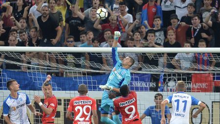 Fotbalistul uitat de toată lumea vrea să plece de la U Craiova: "Nu mă vrea antrenorul, asta e"