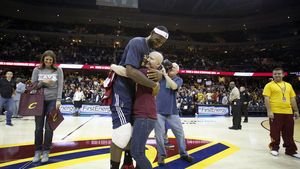 "Regele" baschetului a făcut un gest de milioane pentru o fată de 16 ani bolnavă de leucemie: "Tremur din toate încheieturile acum"