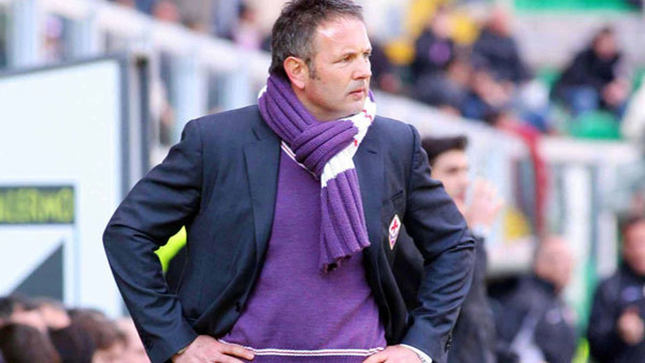 Un fundaș golgeter are misiunea de a duce Serbia la Mondiale.** "Lunetistul" Mihajlovic e noul selecționer al "plavilor"