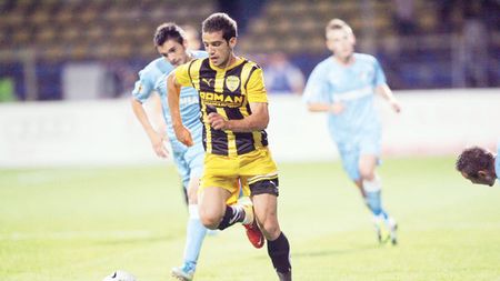 Trei bombe la Steaua!** După  Chipciu, Becali e aproape să ia încă doi fotbaliști! I-a găsit înlocuitor și lui Nikolic: un brazilian de 22 de ani! Surpriză pe lista lui Gigi