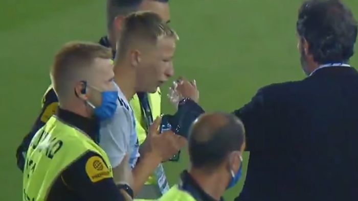 Puștiul care a izbucnit în plâns pentru că nu a ajuns la Messi trăiește un coșmar! Cum s-a transformat faza zilei din Spania într-o adevărată dramă | FOTO