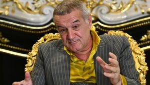 Gigi Becali i-a decis viitorul lui Nicolae Dică la FCSB după înfrângerea cu Universitatea Craiova: „Nu, tată, nu!”