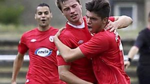 REPORTAJ EXCLUSIV Fiul celui mai căutat antrenor român al momentului s-a lăsat de fotbal la 20 de ani și s-a apucat de afaceri cu iaurturi