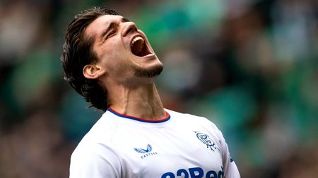 „Absent notabil. Un mister continuu”. Ianis Hagi i-a bulversat total pe scoțienii de la Rangers News