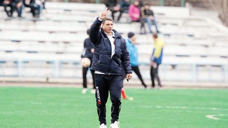 "Sunt un nebun, dar un nebun corect!"** Ganea răspunde ironiilor după "exilul" din Moldova! Cronica dezastrului din Liga 1: "Puteam să o fac și pe bunica antrenor"